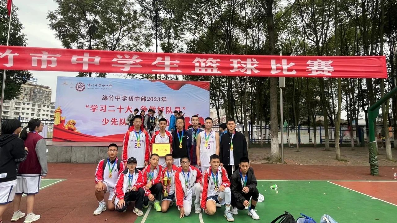 青春燃烧激情,奋斗得来成功